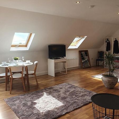 Captivating 1-Bed Apartment In Cloyne Корк Екстер'єр фото